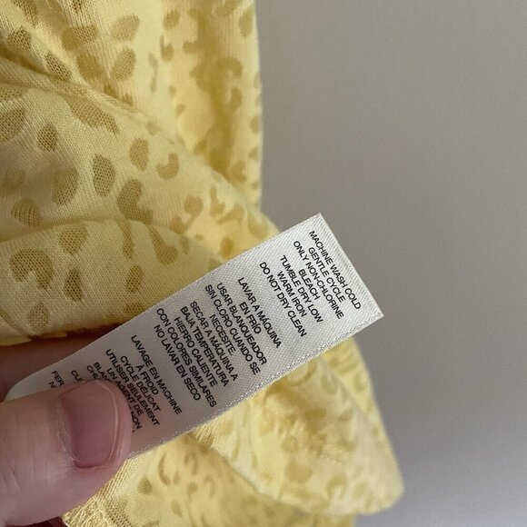 Chicos Women 3/XL Yellow Animal Print Scoop Neck Short Sleeve Betsy Burnout Tee - Picture 7 of 8